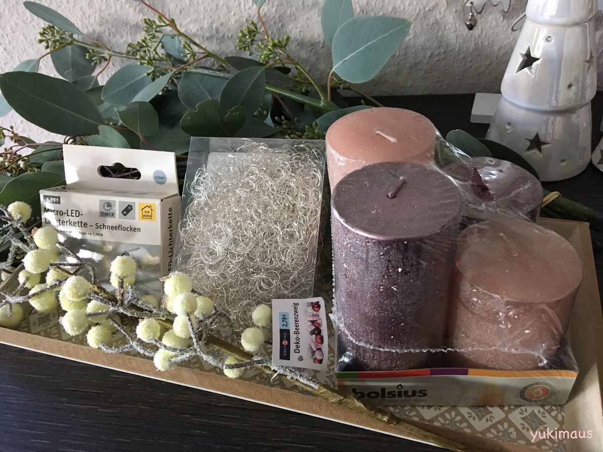 5分で完成簡単手作りアドベントクランツ 伝統的なキャンドルの色 紫色で大人シックな仕上がりに ドイツで殿姫殿5人家族