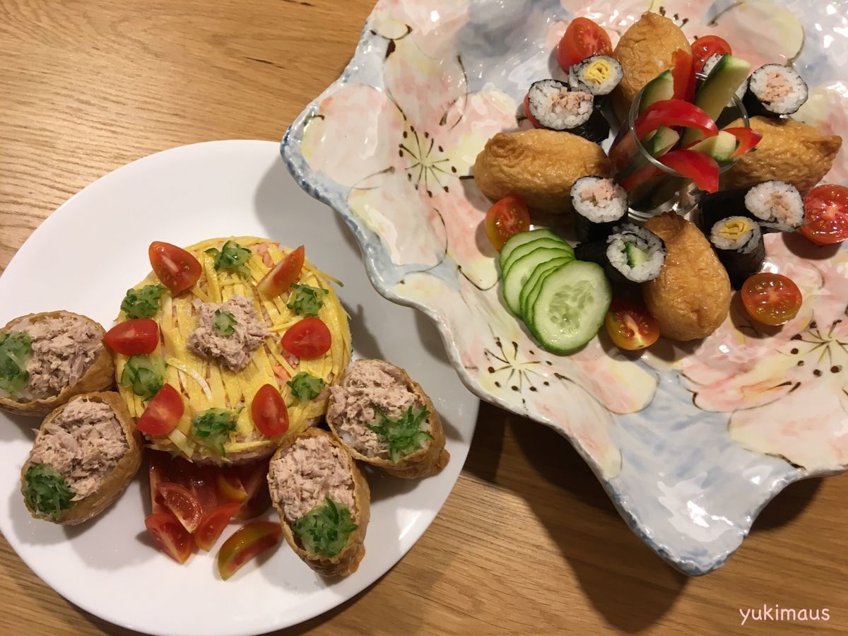 お雛祭りの夕食に巻き寿司と寿司ケーキ