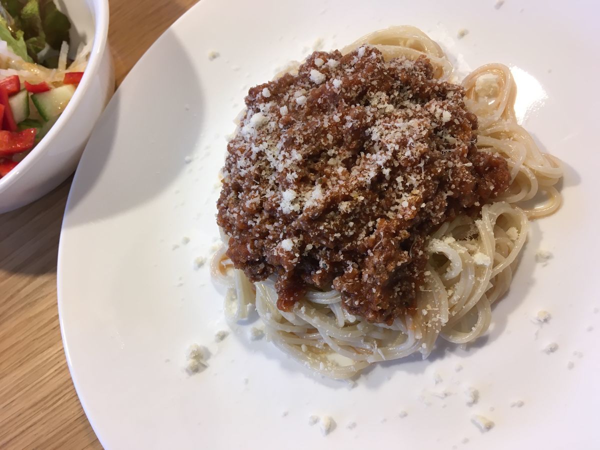 ドイツと日本家族のランチメニュー スパゲティラザニア