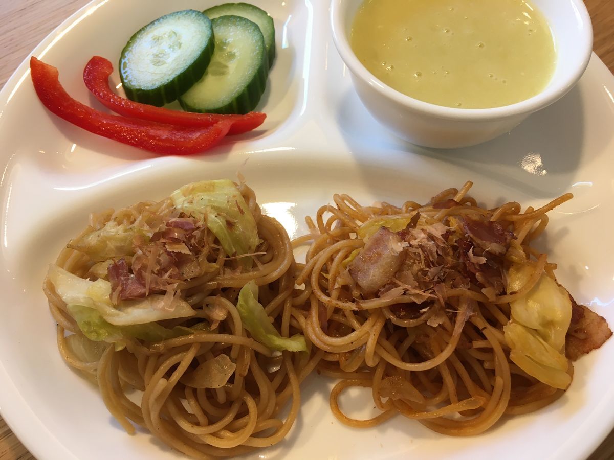 ドイツで手作り焼きそばソース2種 ドイツで殿姫殿5人家族