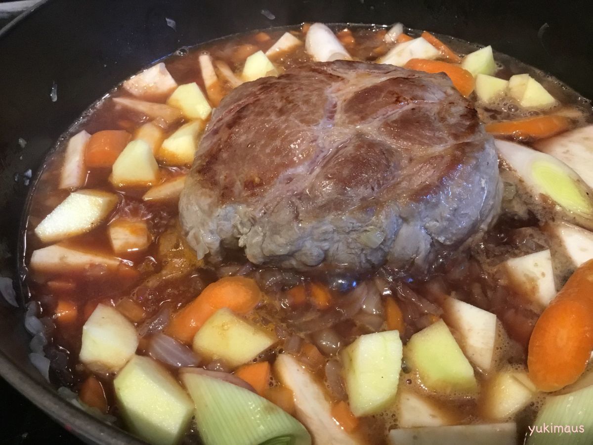 ストゥブレシピ南ドイツの伝統料理ローストポーク
