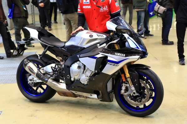 YAMAHA YZF-R1M YAMAHA YZF-R1M