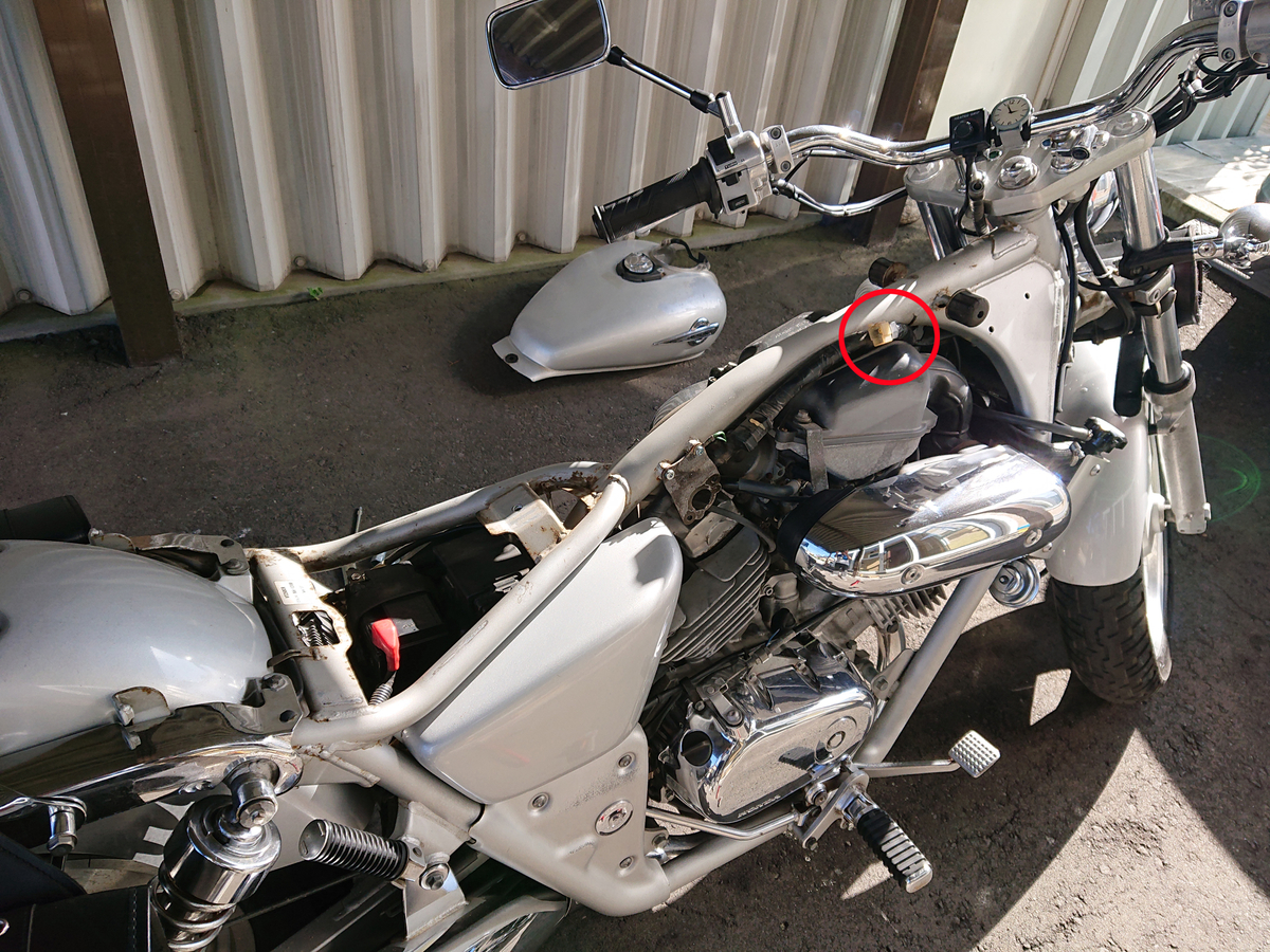 マグナ250 純正タンク　メーター　キー　燃料コック　セット マグナ250 純正タンク メーター キー 燃料コック セット（メイン