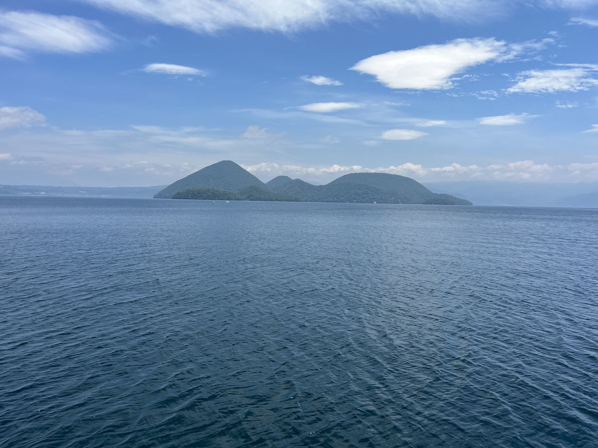 湖畔亭から見える中の島