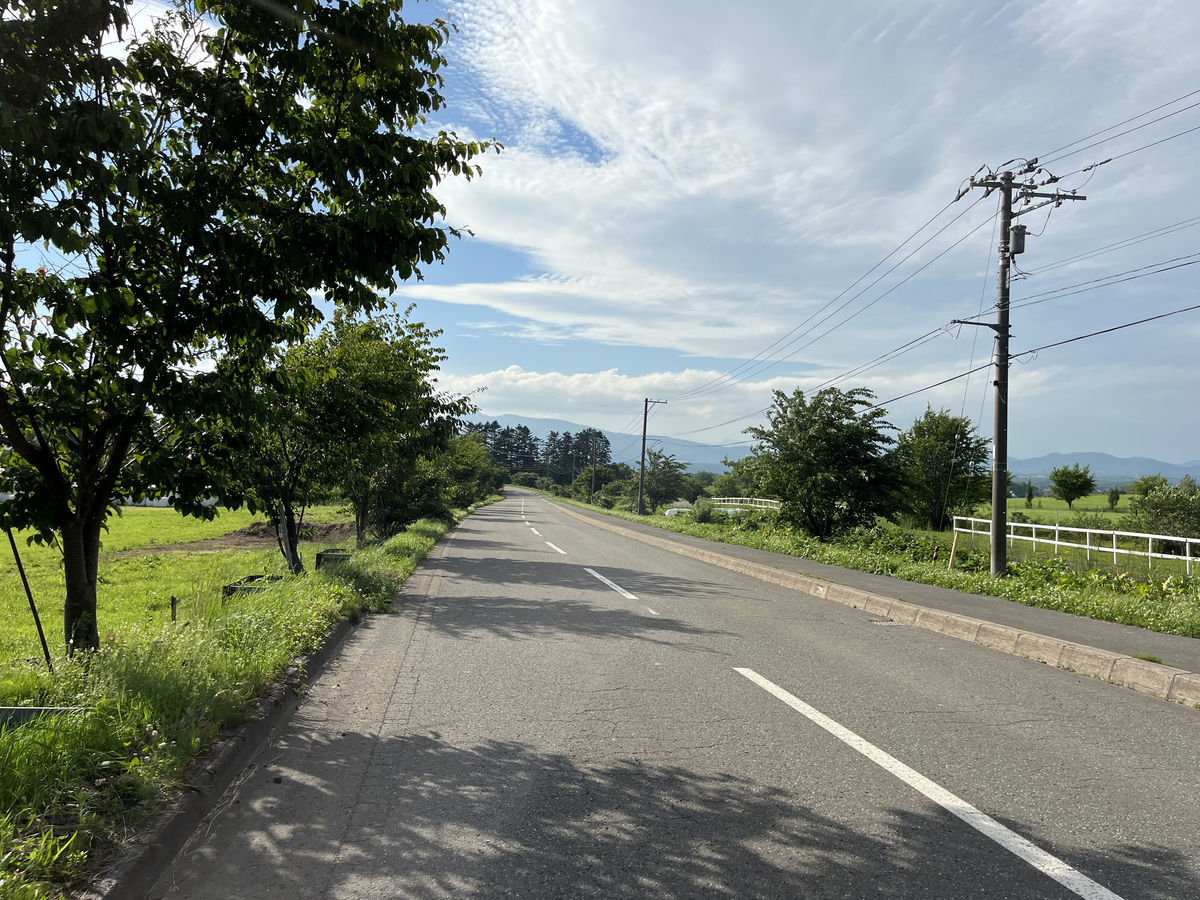 レイクヒル・ファーム横の道路