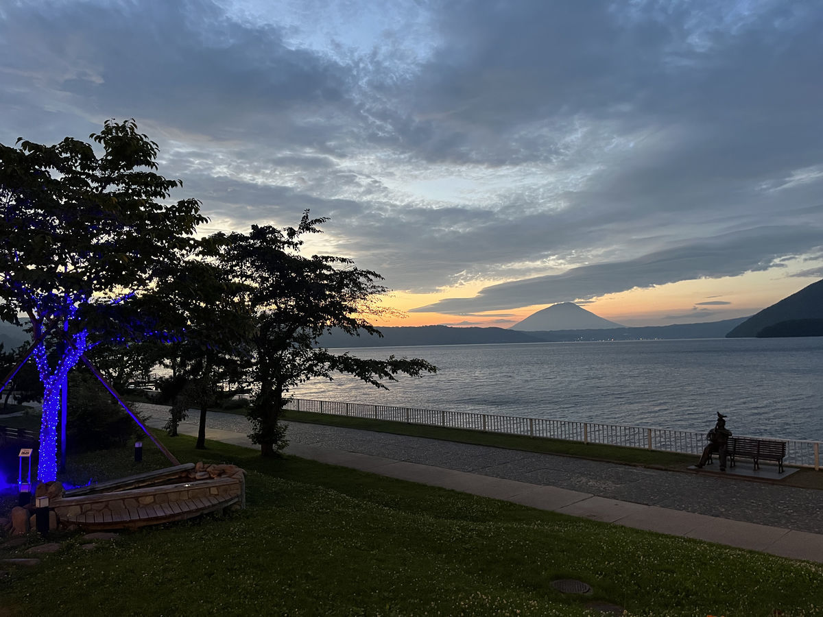 湖畔亭 夕暮れ 洞爺湖