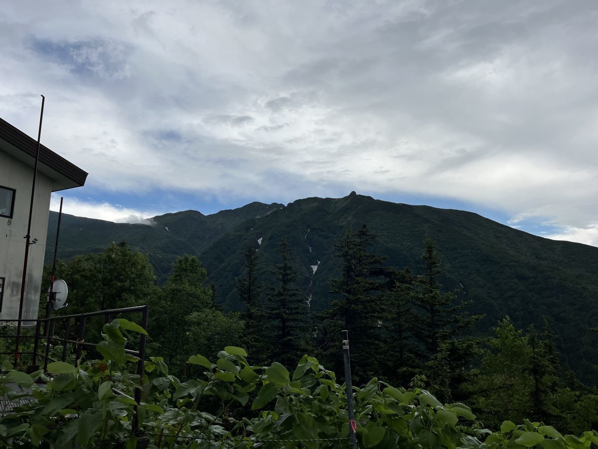 十勝岳温泉 湯元 凌雲閣 から見える大雪山