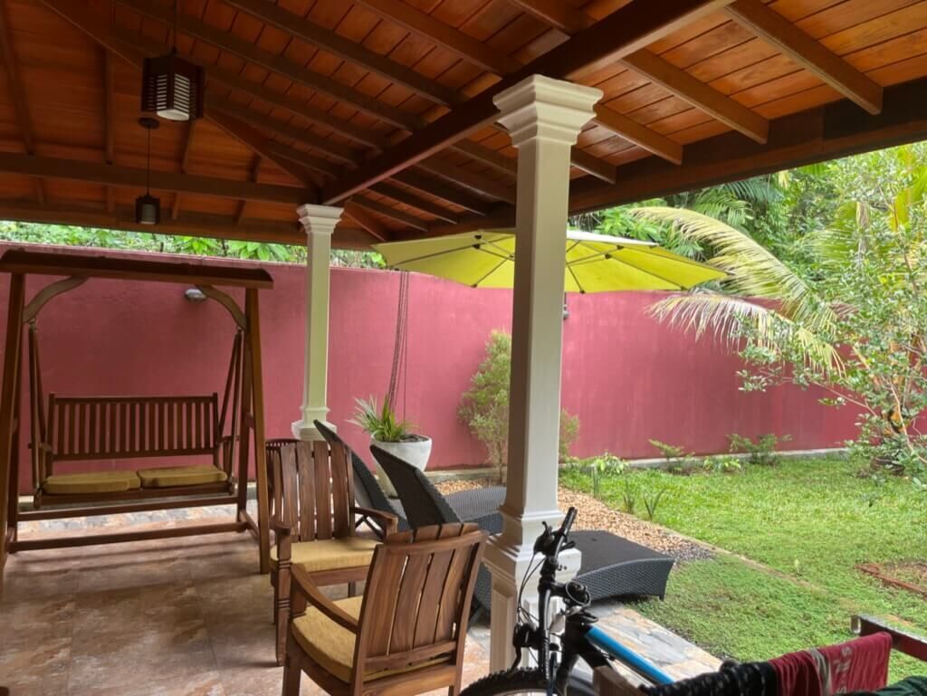 Luxury Villa with BB Free WI-FI テラス 庇の下の椅子