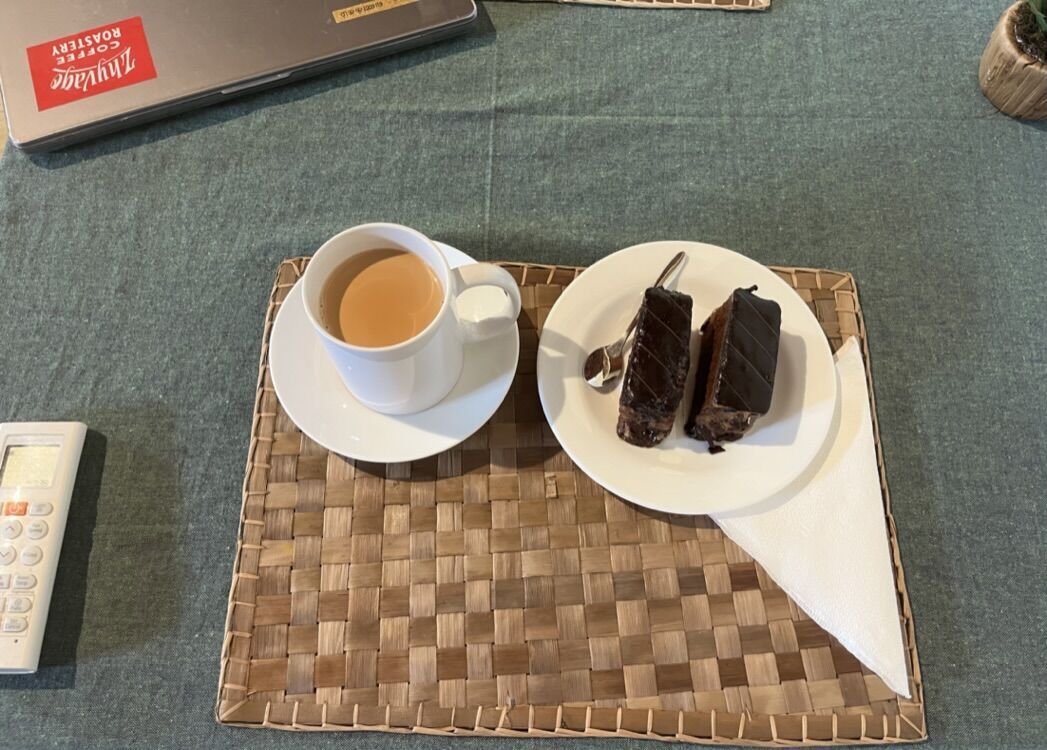 Luxury Villa With BB Free WI-FI ティータイム キリテー  甘いチョコレートケーキ おそらくP&amp;S