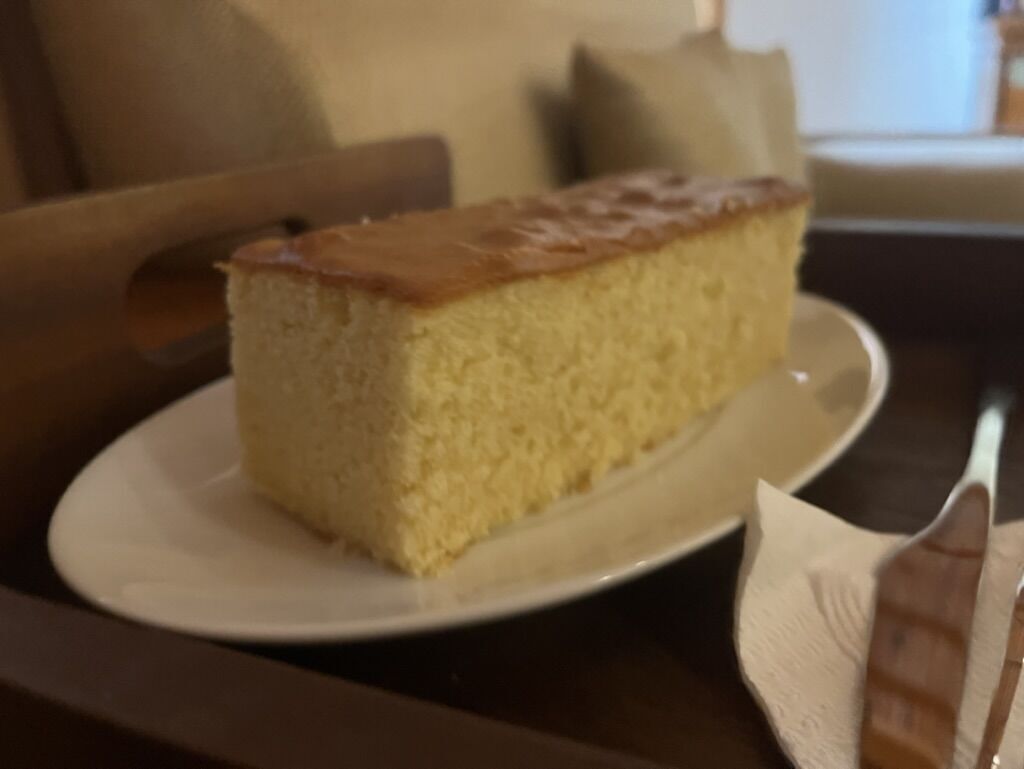 Luxury Villa With BB Free WI-FI 奥様のハンドメイド バターケーキ カステラを少しリッチにしたような味わい 甘過ぎない