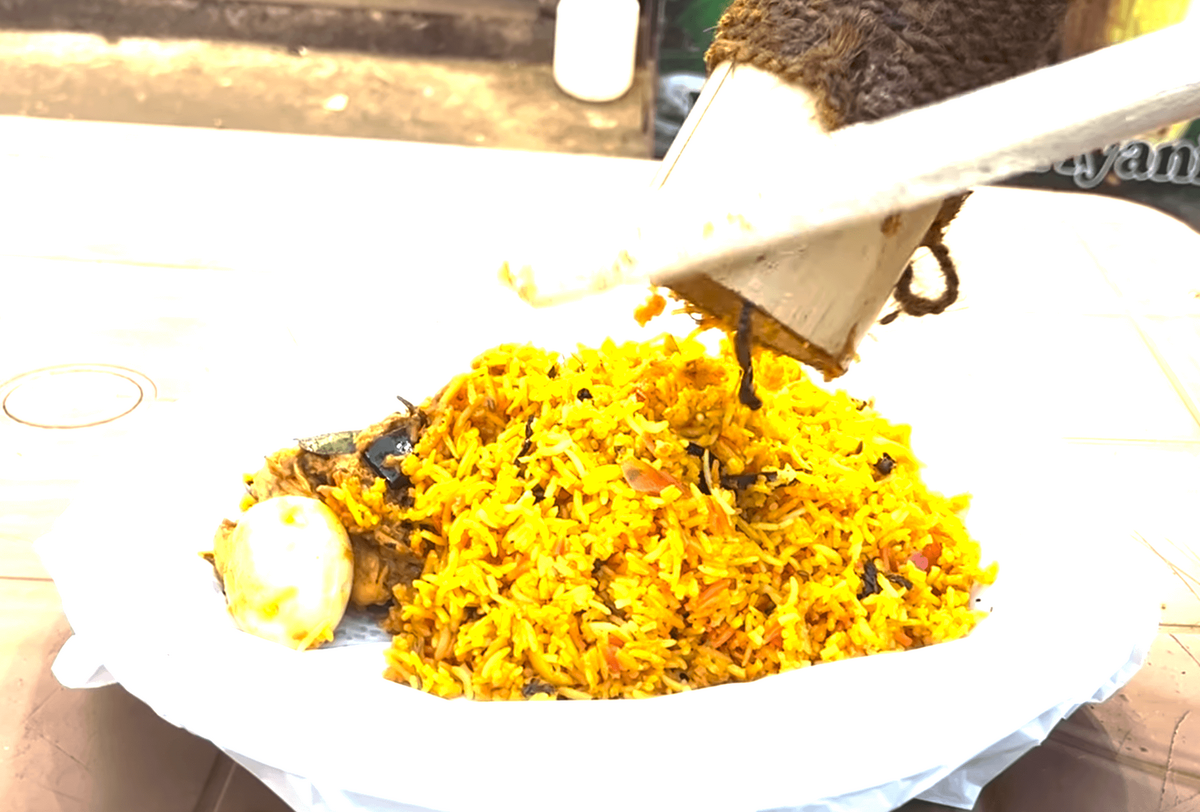 Aluthkade bamboo biriyani（バンブービリヤニ） 棒と筒 押し出し終わりCinnamon Taste