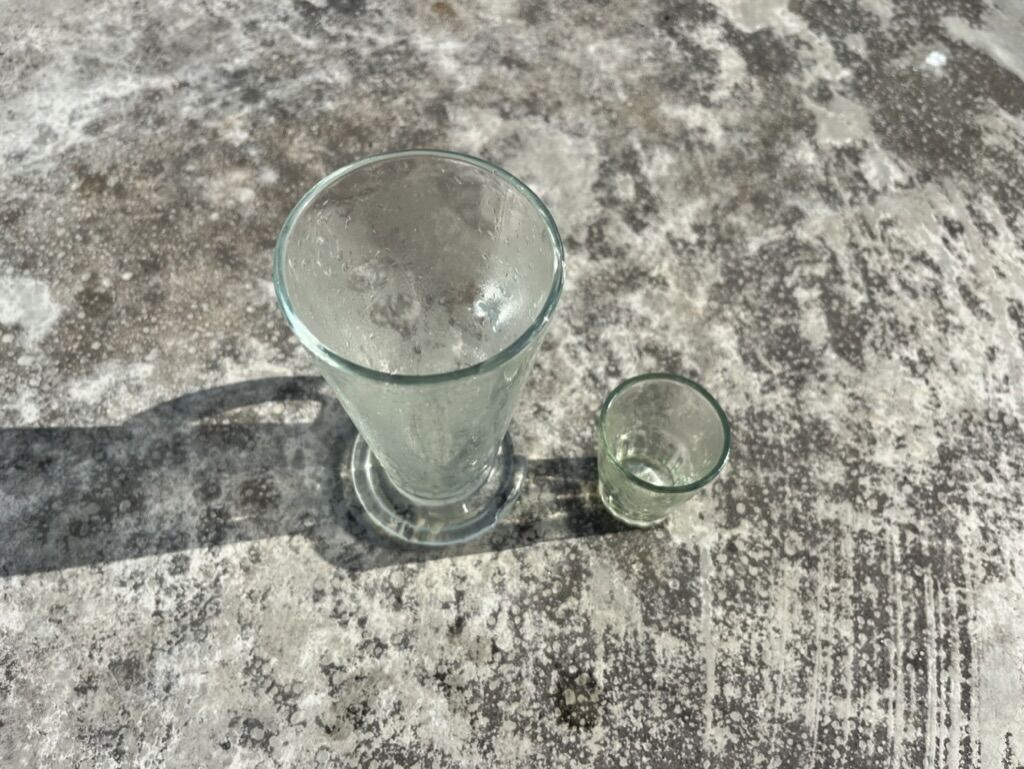one shot drink Happy Ice Cream ショットグラスに塩が入っている