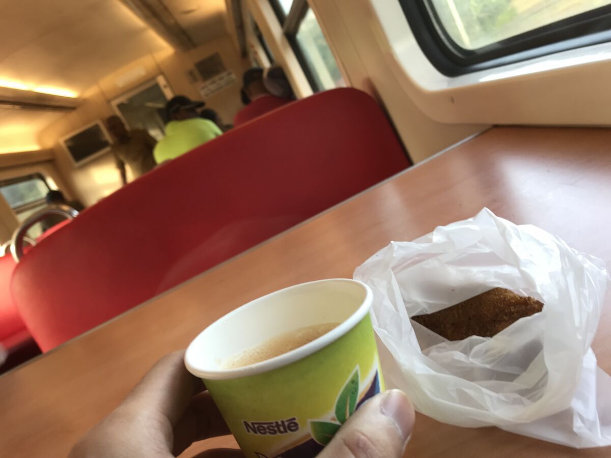 コロンボフォート ジャフナ 1等車 食堂車両 ネスティーとロールス