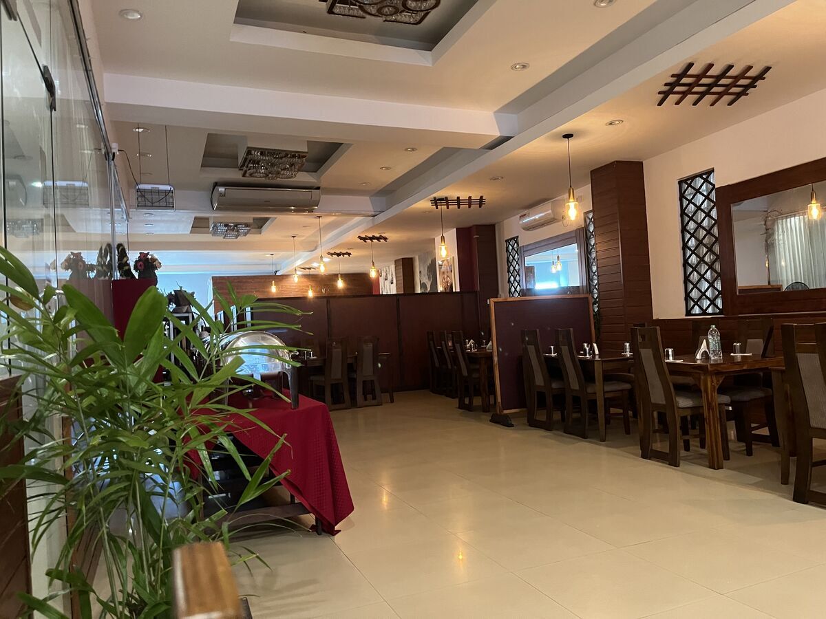 Anjappar authentic chettinad restaurant Dehiwala（デヒワラ） 店内 とても綺麗なレストラン
