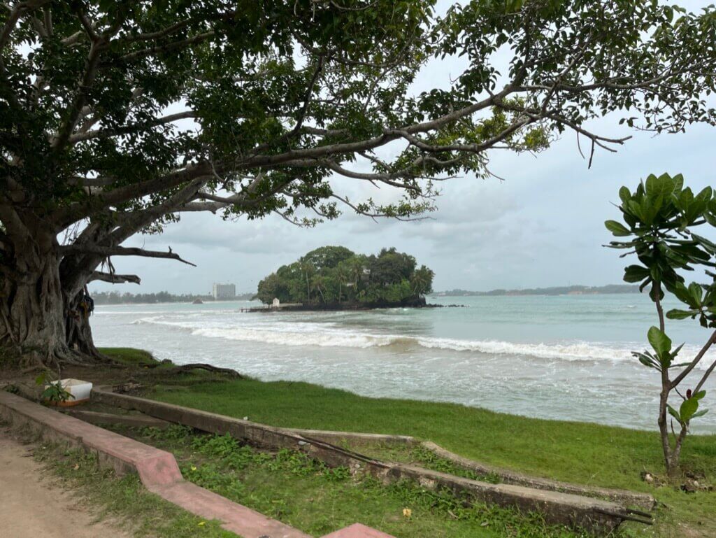 Weligama（ウェリガマ）海沿い 散歩