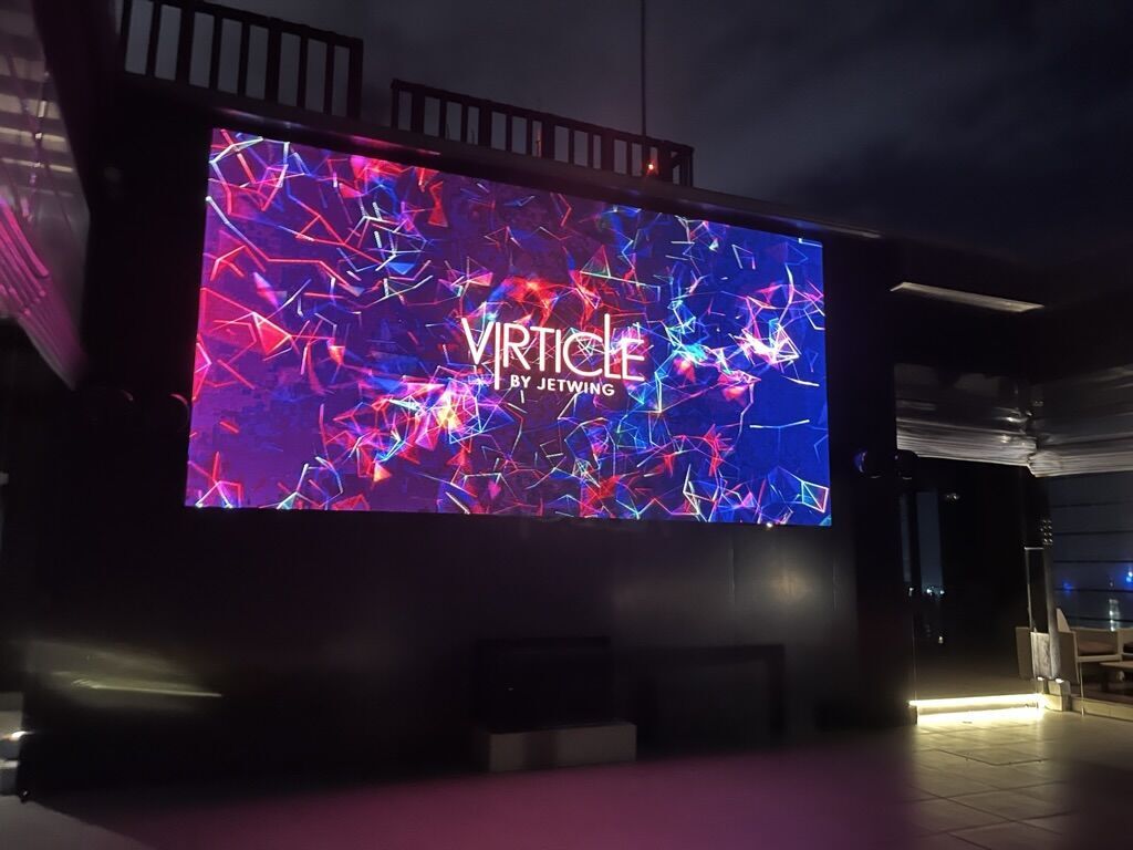 スクリーン virticle by jetwing