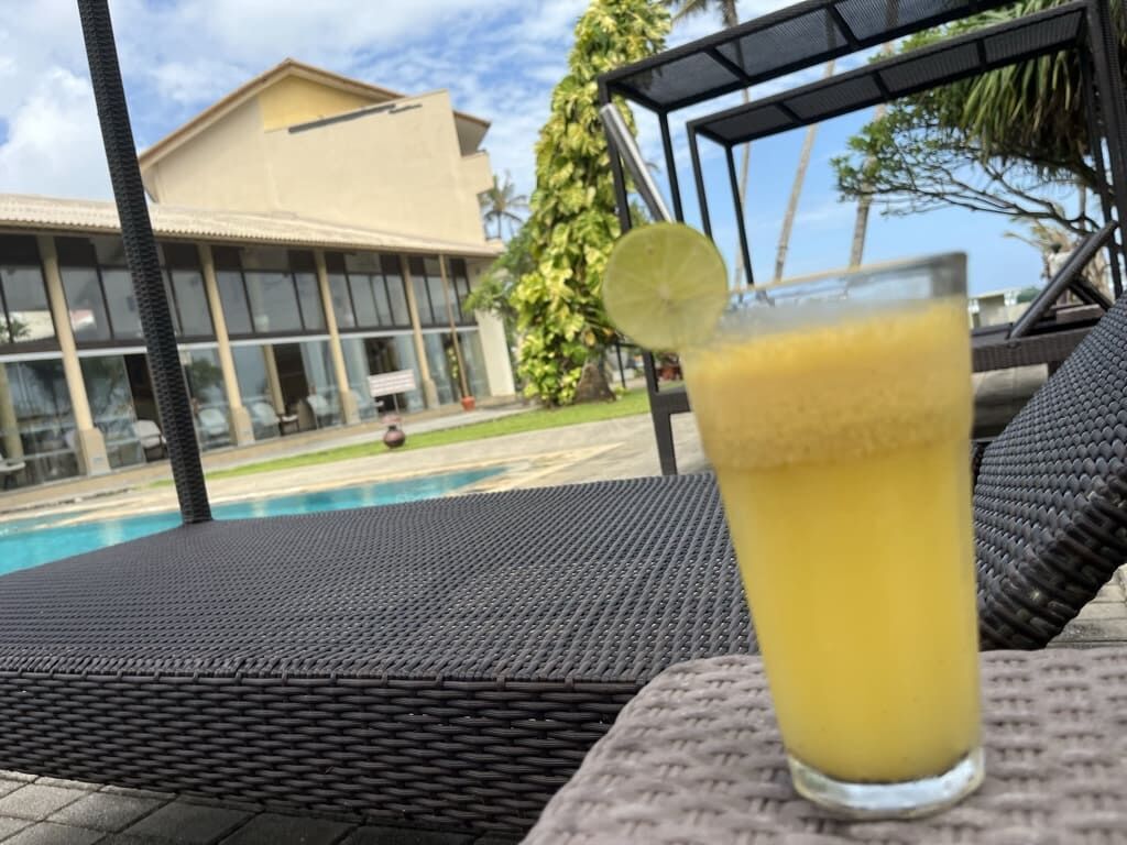 パッションフルーツジュース プールサイド Insight Resort Ahangama S&amp;S Other Certified アハンガマ