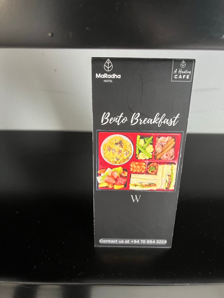 朝食 お弁当 Bento Breakfast Hotel MaRaDha Colombo（ホテルマラダコロンボ）