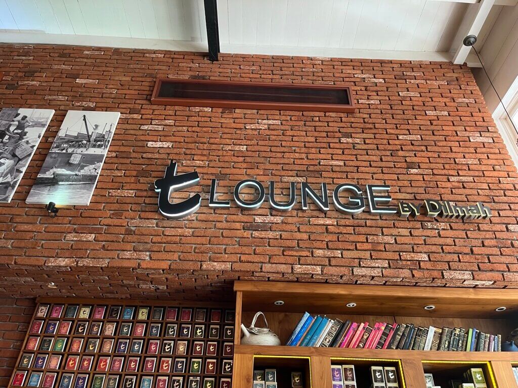 ロゴ t-lounge by Dilmah – Chatham Street