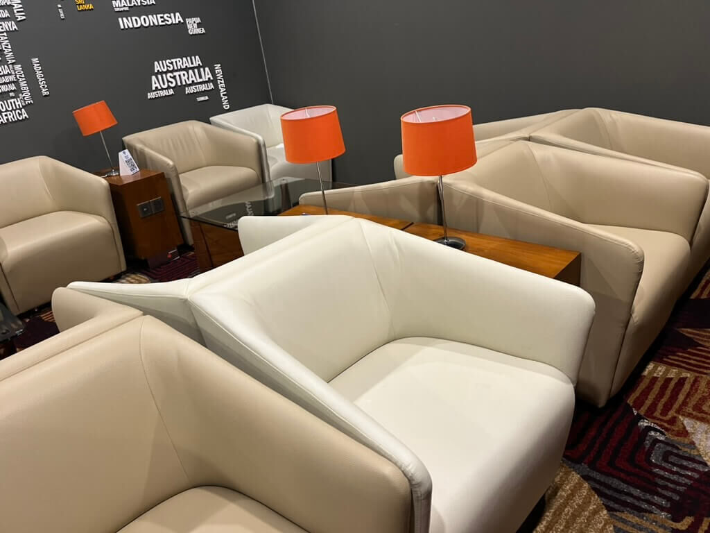 Araliya Lounge 白いソファー