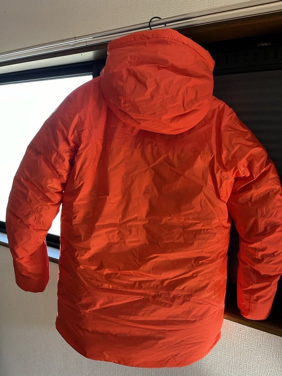 Arc'teryx Alpha Parka 背面 ドロップテイル