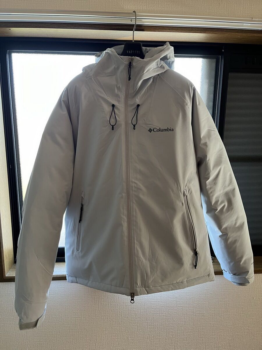 Columbia サンライズキャビンダウンジャケット Cirrus Grey 正面