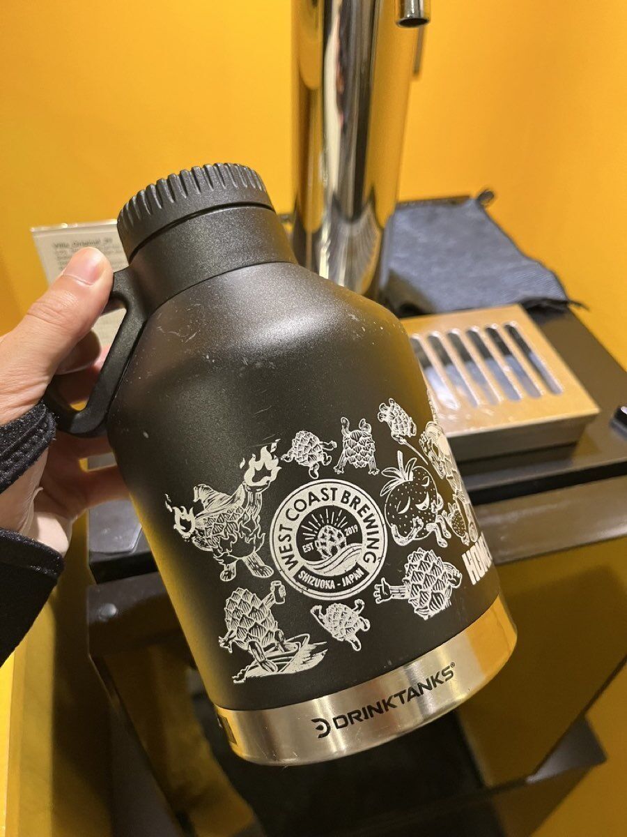 WCBオリジナルのDrinkTanks製グロウラー Hop Dudeイラスト入り