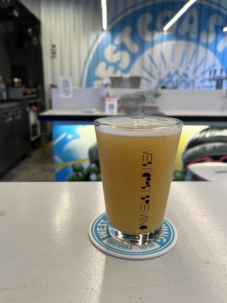 WCB The Local WCB UMEDA 1（梅田）で注いだHazy IPAのグラス