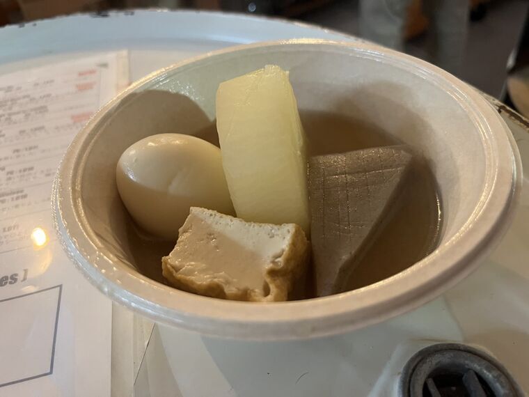 FILL BREWINGのセルフサービスおでん（たまご・大根・厚揚げ・こんにゃく）