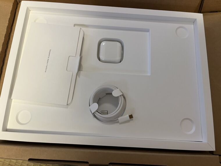 M5 MacBook Air 付属品 充電器とUSB-Cケーブル