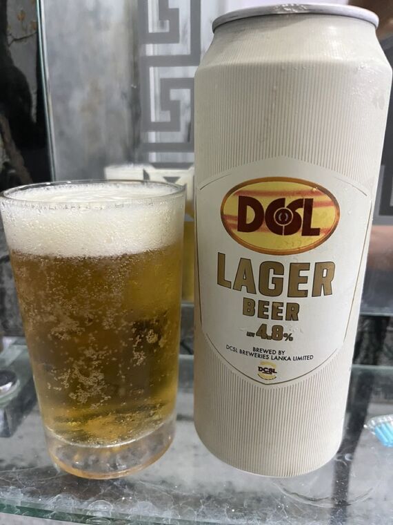 DCSL Lager Beerの缶とグラス