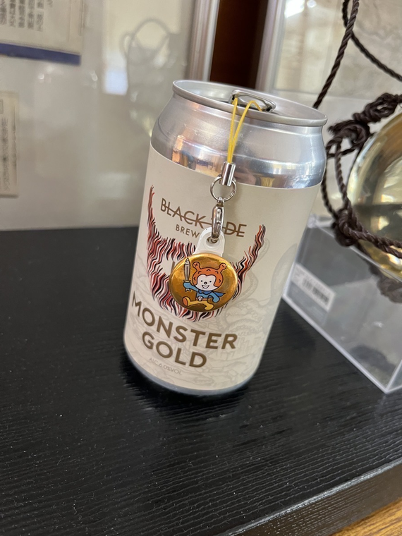 Black Tide BrewingのMonster Gold缶 鹿折金山資料館に展示