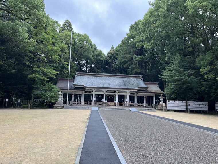 宮崎縣護國神社の社殿正面