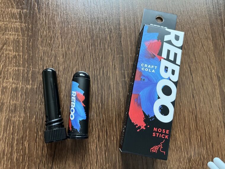 REBOO クラフトコーラのキャップを外した吸入口