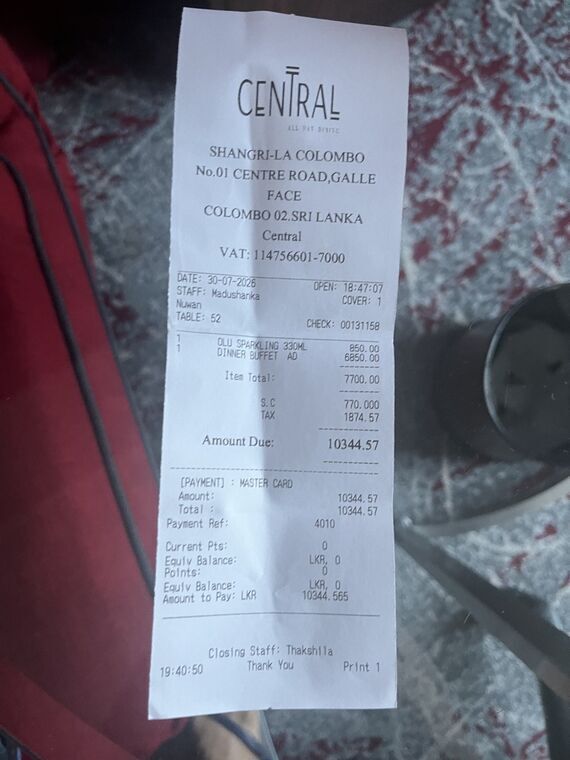 CENTRALのレシート。OLU SPARKLING 330ML 850、DINNER BUFFET AD 6850、Item Total 7700、S.C 770、TAX 1874.57、Amount Due 10344.57