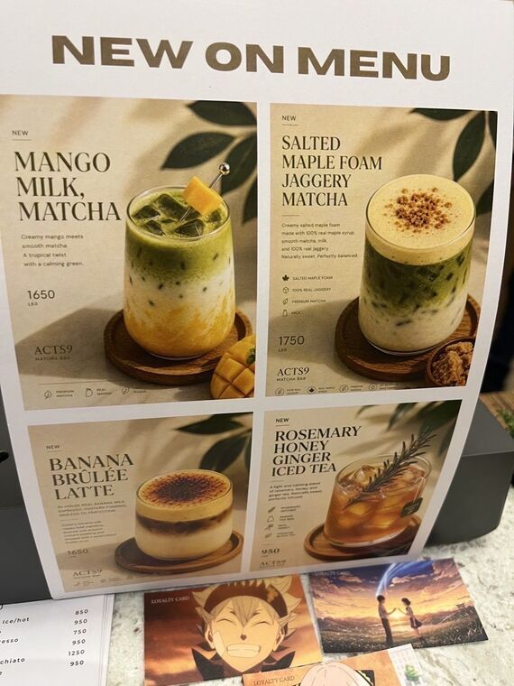 NEW ON MENUのポスター。MANGO MILK MATCHA 1650 LKRなど4品が写真つきで紹介されている