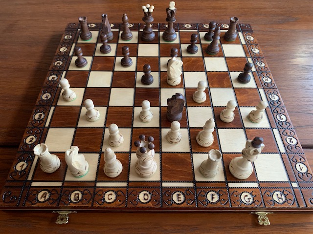 世界最高峰のハンドメイド・チェスセット Wegiel Chess Senetor セネター日本正規品