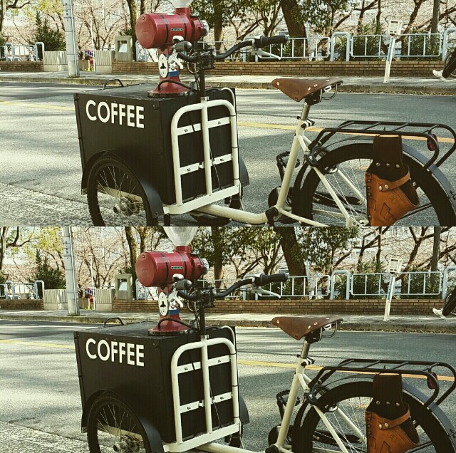 f:id:mai-19820911:20160327165201j:image 大阪天満橋カフェの目印自転車