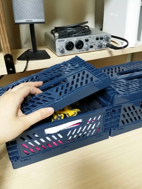 おしゃれ収納コンテナを重ねる