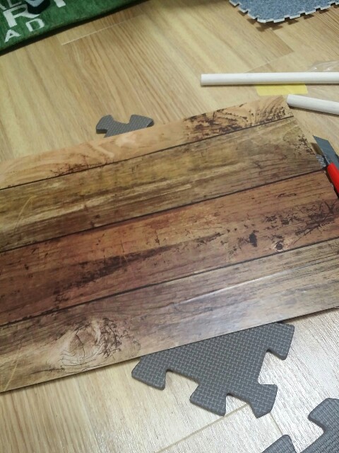 リメイクシートで板張りにdiy