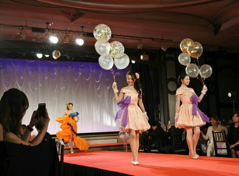 ミスブライダルモデルグランプリでバルーンドレス Mai S Balloon Diary