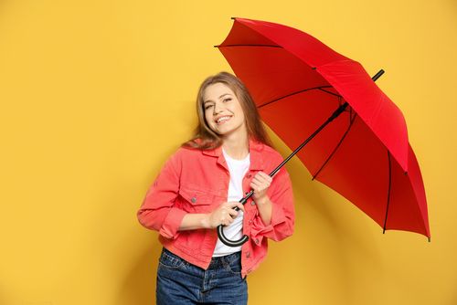 パーソナルカラータイプ別 雨の日も気分が上がるおしゃれな色の傘を選ぼう 似合うを知ればもっと輝く