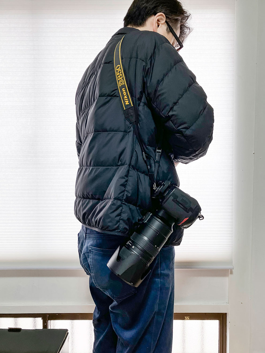 肩にかけて使用している写真