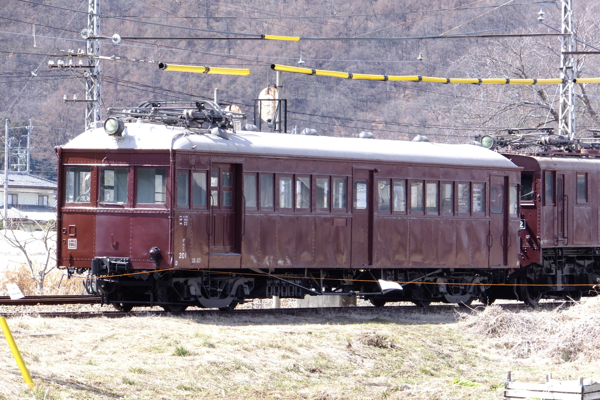ちひろ公園にある元長野電鉄の歴史的電車① - マイロネフのブログ