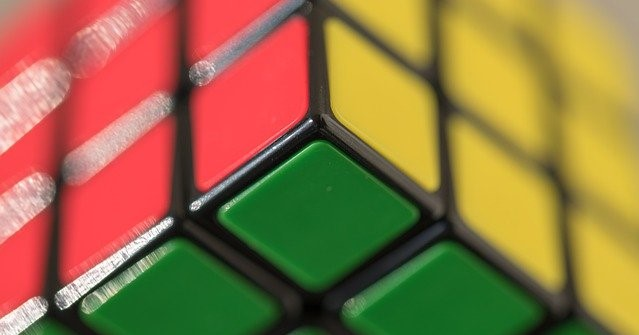 ルービックキューブ 超簡単 手順別の覚えやすい揃え方 暗記のコツ まとめ まいたけな日々