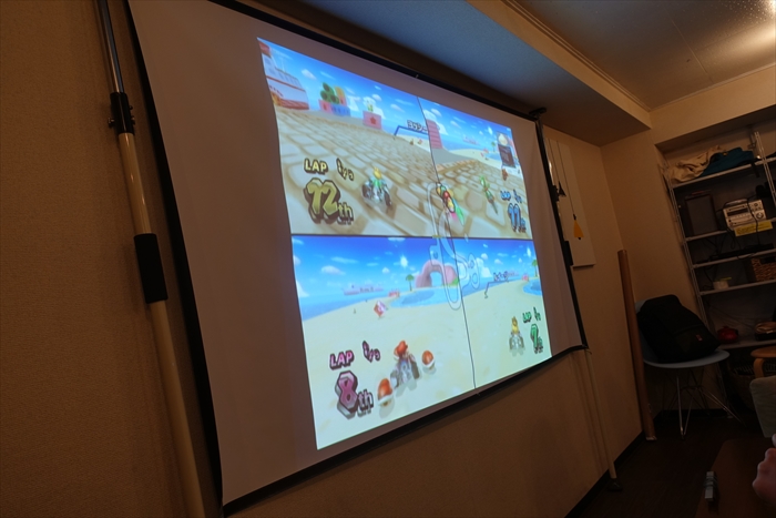 大画面で迫力満点 プロジェクターでマリオカート大会 毎日をもっと楽しく まいたの