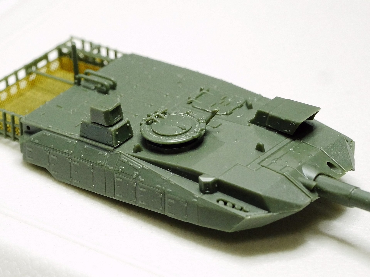 アオシマとフジミの1/72 10式戦車を作り比べる その2 - メモって