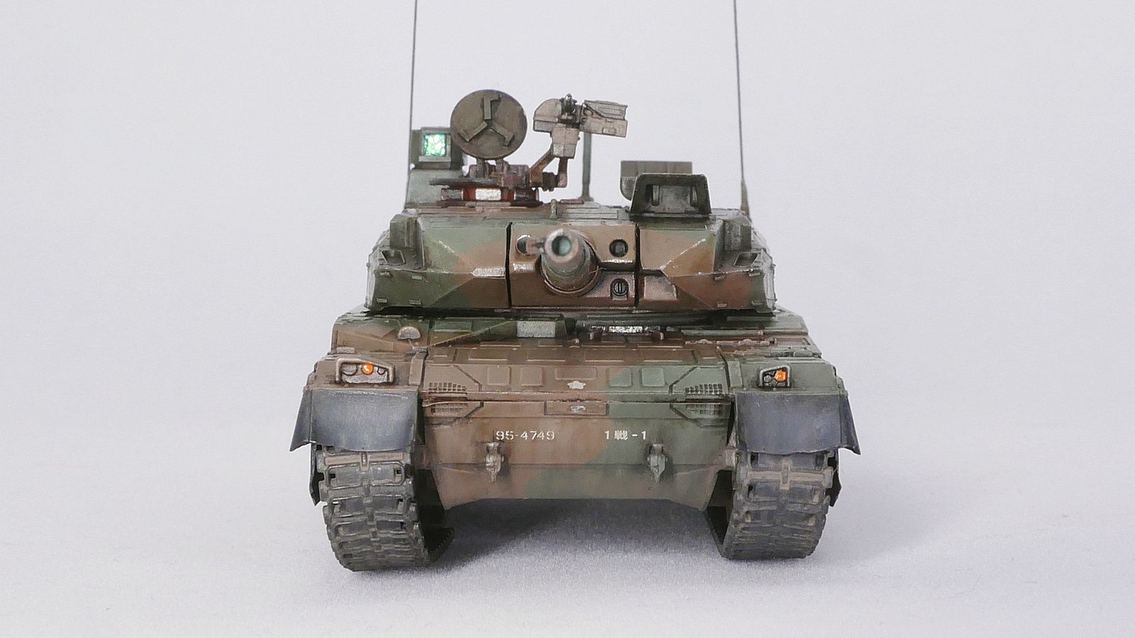 戦車モデルキット 4点セット Amazon.co.jp: 1/144 DIY 組み立て 4D 戦車モデルグッズ
