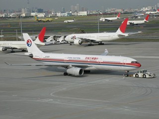 中国東方航空  B737-800