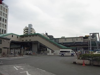 調布駅北口外観